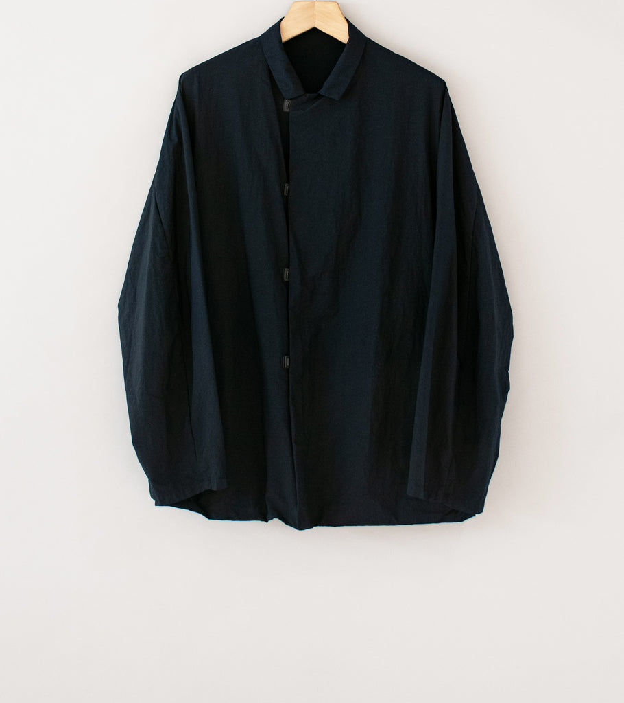 値下！teatra Wallet jacket plus p deep navy TEATORA」(テアトラ)WALLET JKT PLUS PACKABLE -DEEP NAVY-