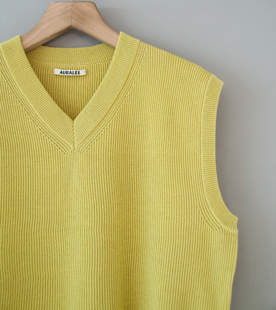 Auralee 'Flat Yarn Rib Knit Vest' (Dusty Yellow) – C'H'C'M'