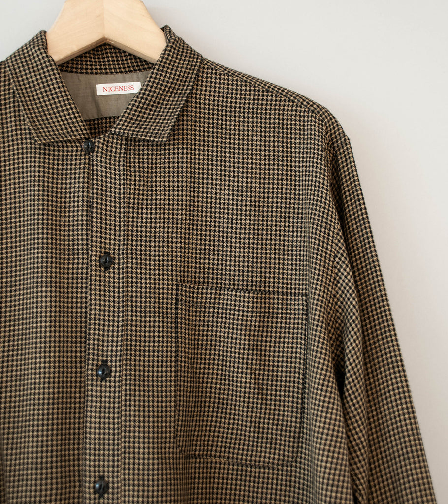 Niceness 'S.COIL Super 140's Open Collar Dress Shirt' (Khaki) – C