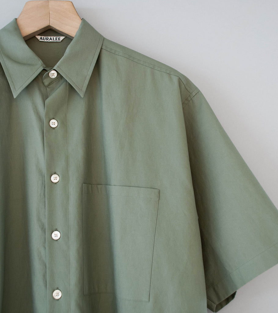 Auralee 'Washed Finx Twill Big Half Sleeved Shirt' (Olive) – C'H'C'M'