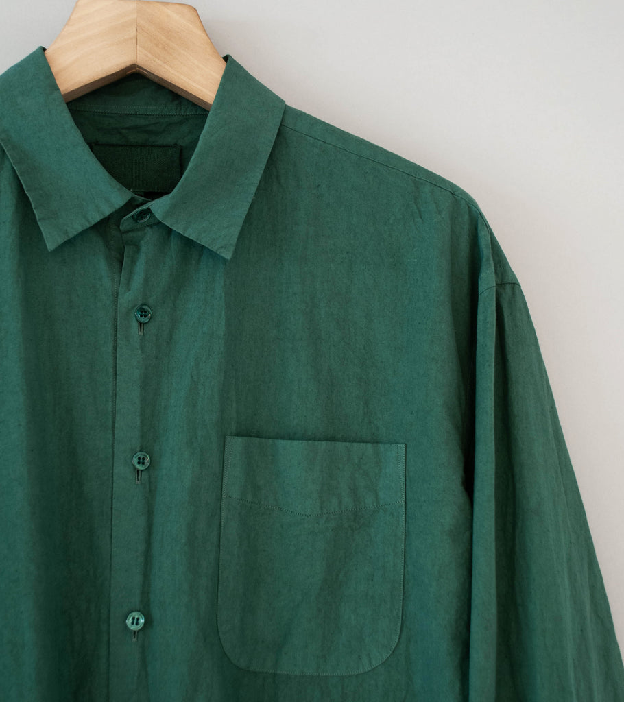 YOKO SAKAMOTO　REGULAR COLLAR SHIRT Yoko Sakamoto 'Regular Collar Shirt' (Green) – C'H'C'M'