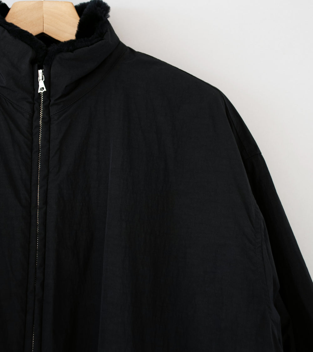 Stein 'Mouton Inner Reversible Padded Jacket' (Black / Black)