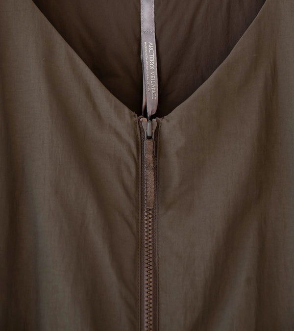 Veilance 'Naroda Insulated Vest' (Sable)
