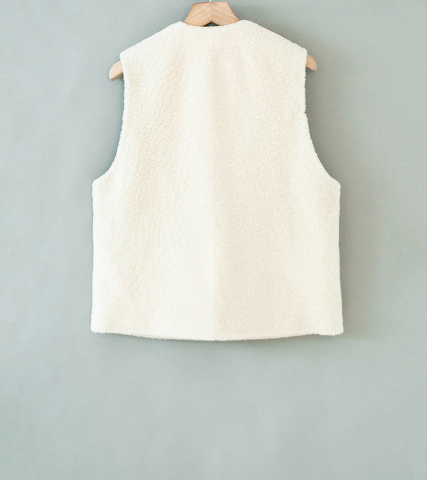 Auralee 'Merino Mouton Vest' (Ivory Lime)