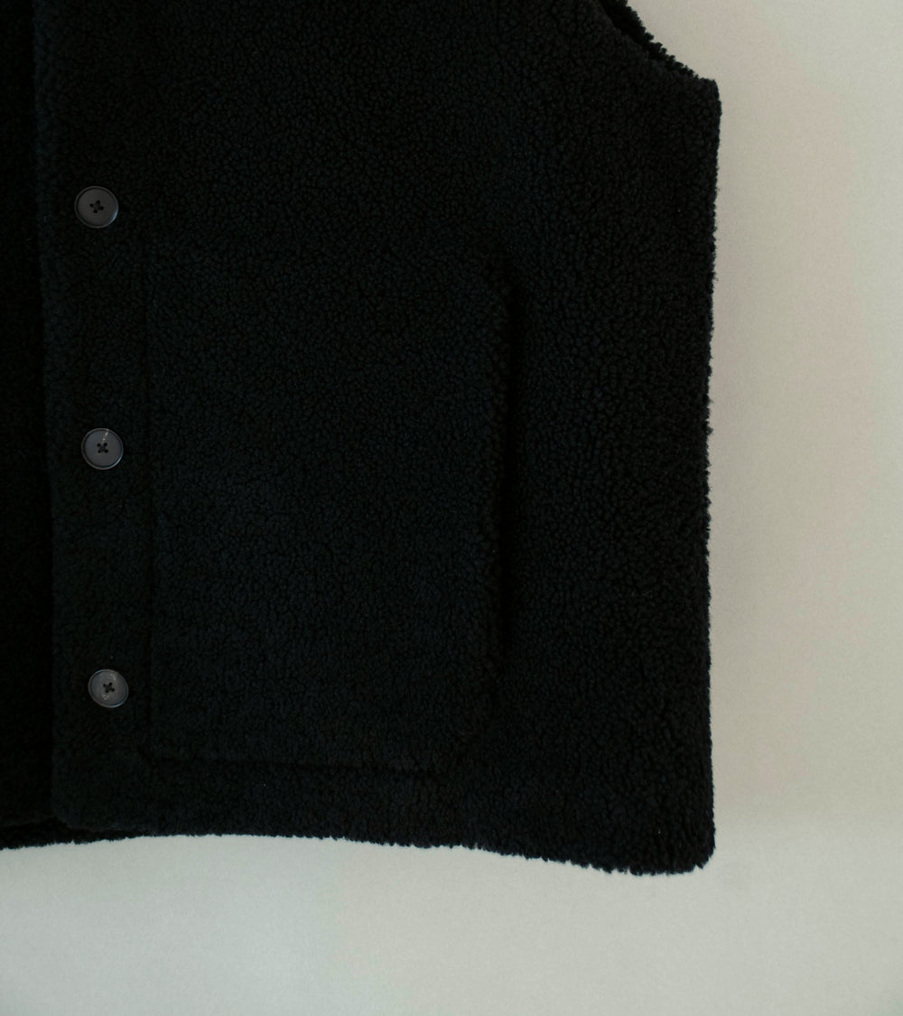 Auralee 'Merino Mouton Vest' (Black)