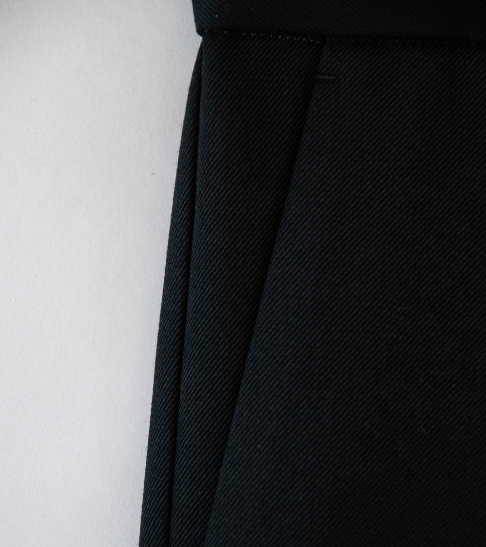 YLÈVE 'Wool Gabardine Trousers' (Black)