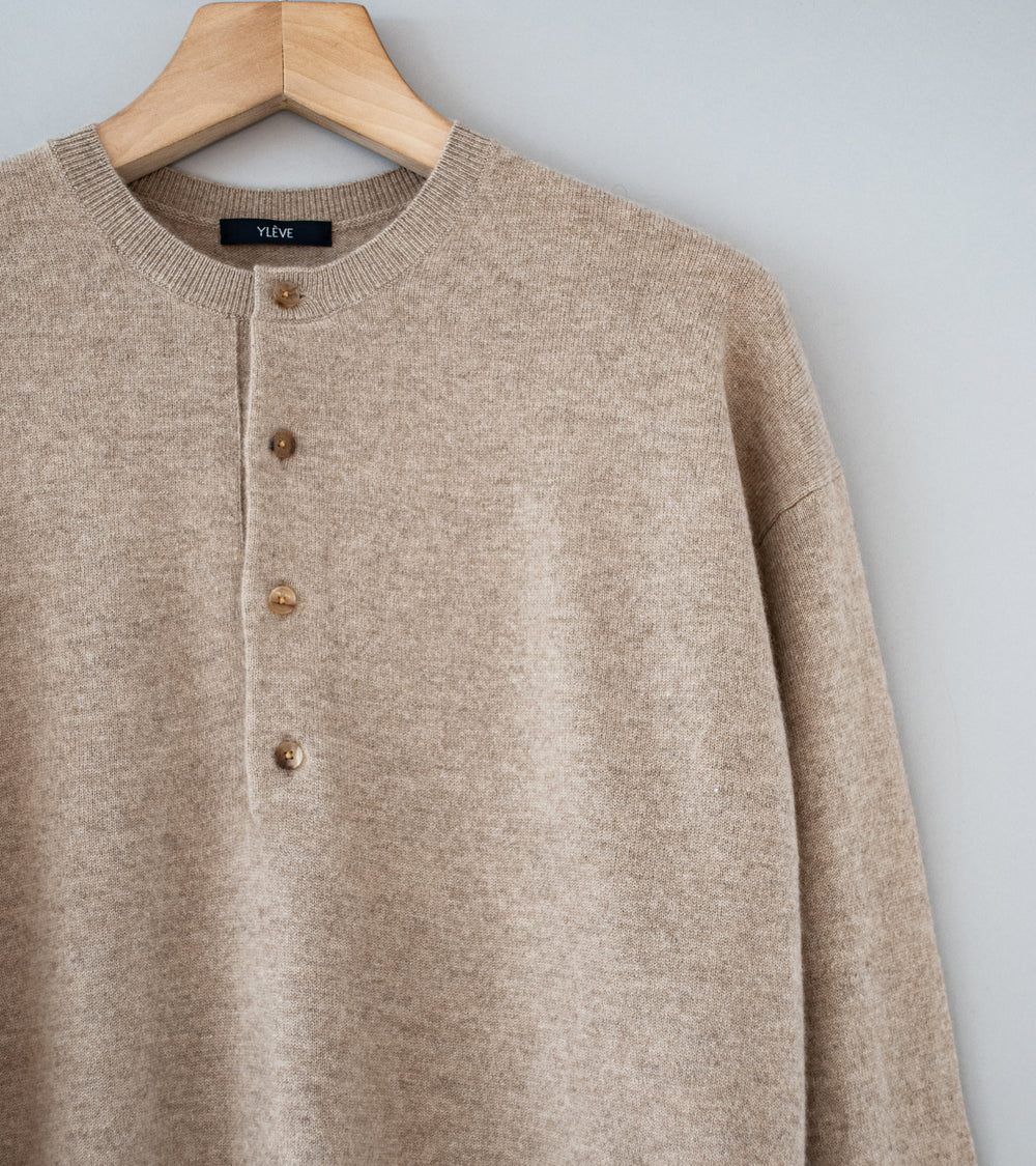 YLÈVE 'Cashmere Knit Henley Pullover' (Beige)