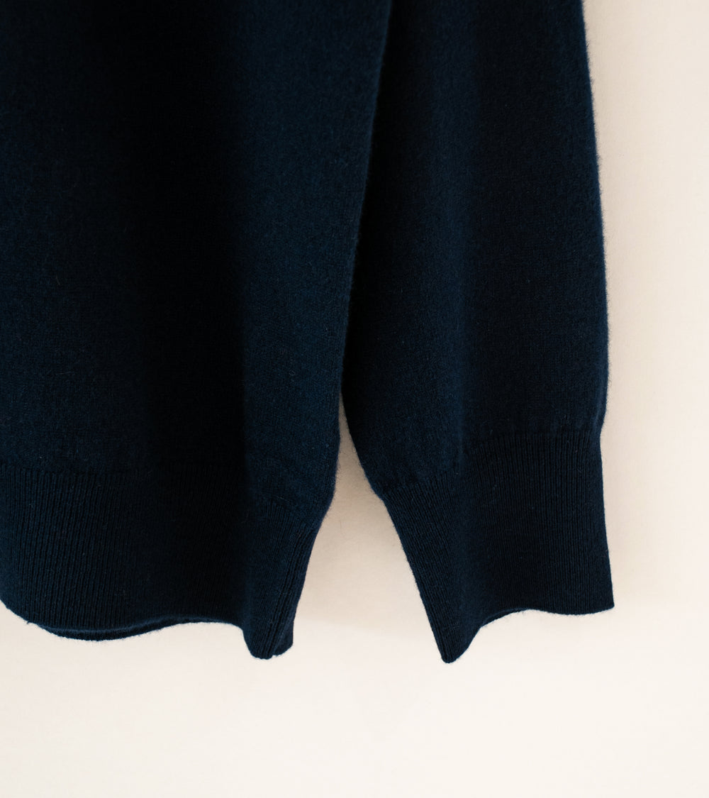 YLÈVE 'Cashmere Knit Henley Pullover' (Navy)