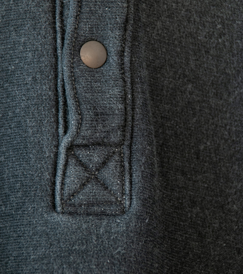 YLÈVE 'Heavy Weight Fleece Bleach Snap P/O' (Charcoal)