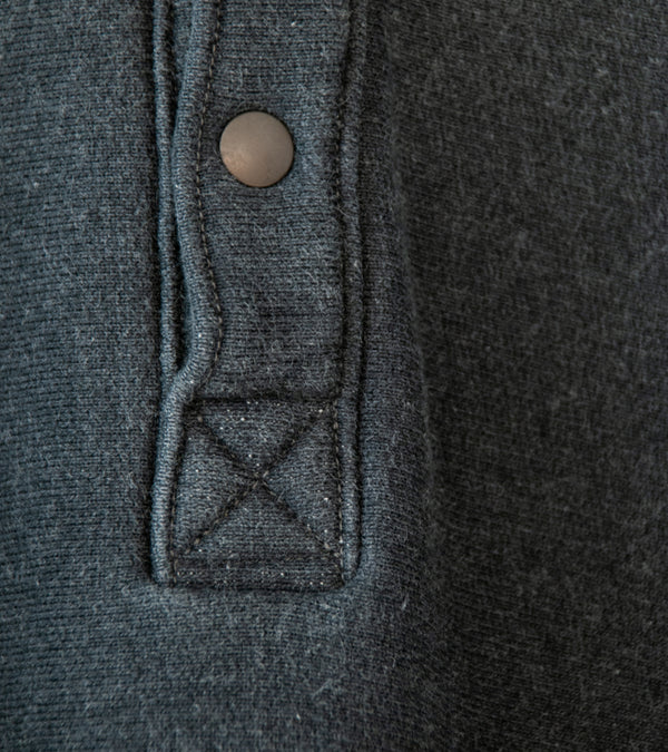 YLÈVE 'Heavy Weight Fleece Bleach Snap P/O' (Charcoal)