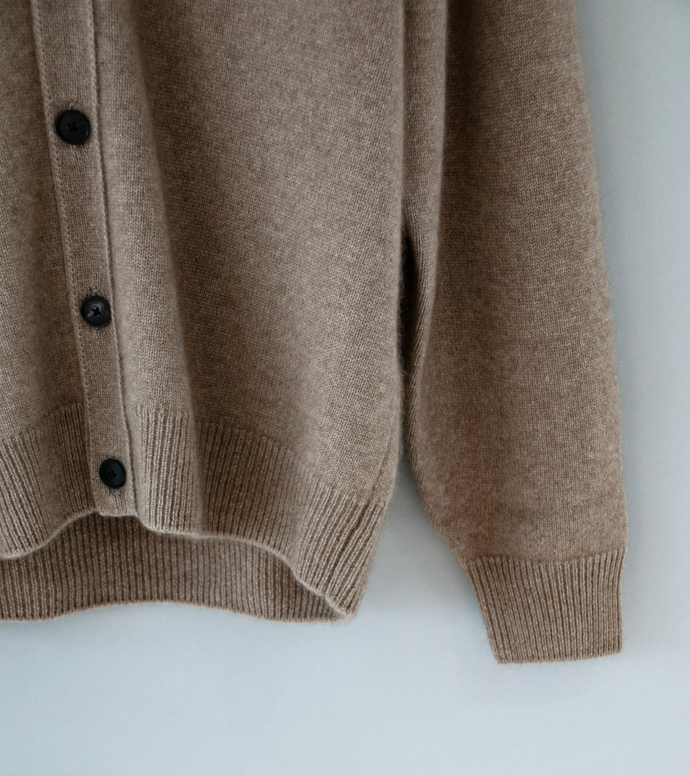 Auralee 'Baby Cashmere Knit Cardigan' (Natural Brown)