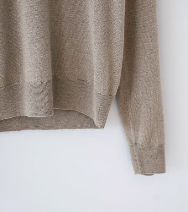 Auralee 'Super Fine Cashmere Silk Knit V-Neck P/O' (Khaki Brown)