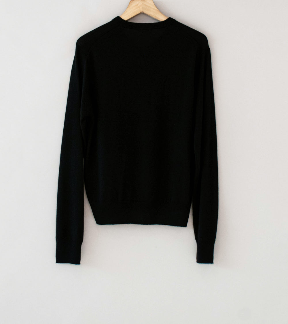 Auralee 'Super Fine Cashmere Silk Knit V-Neck P/O' (Black)