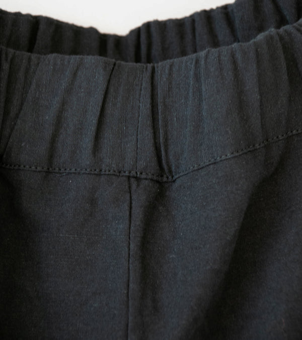 MAN-TLE 'R20 P5 Solid Pants' (Black Linen)