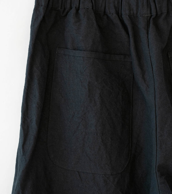 MAN-TLE 'R20 P5 Solid Pants' (Black Linen)