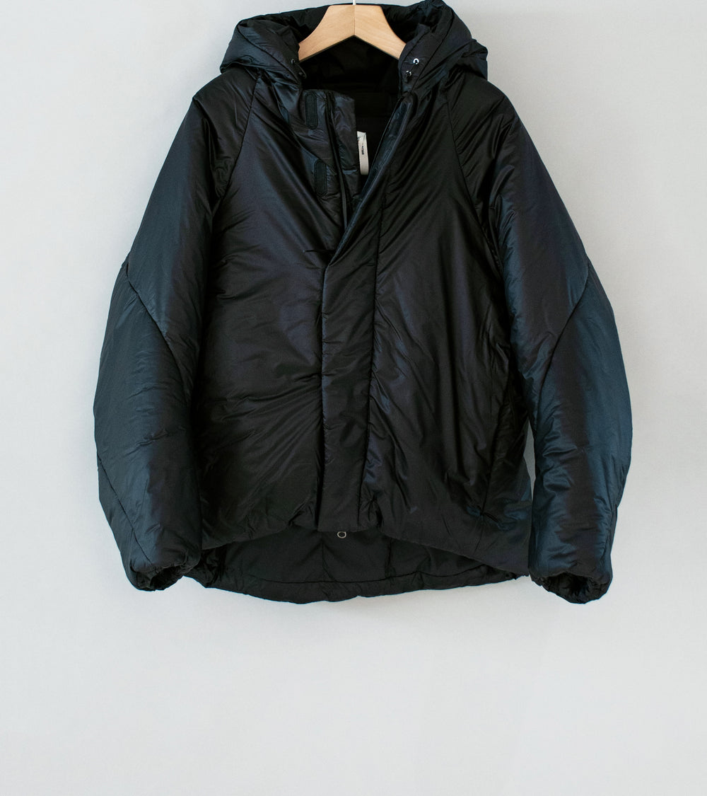 Goldwin 0 'Cloud Helicoid Parka' (Black)