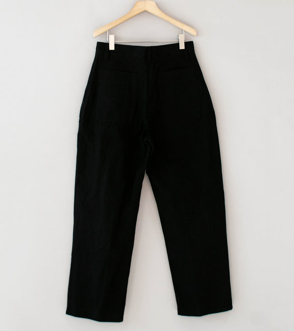 MAN-TLE 'R20 P4 Wide Pants' (Black Wax)