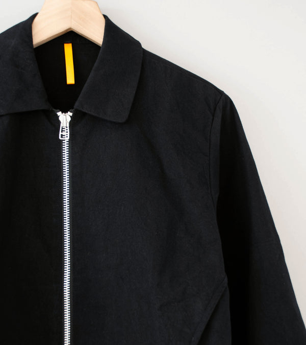 MAN-TLE 'R0 S3 Scoop Shirt' (Black Wax)