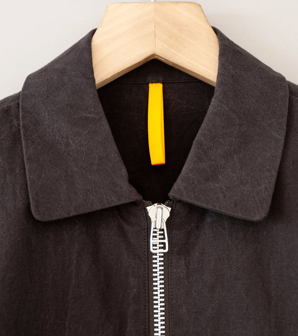 MAN-TLE 'R0 S3 Scoop Shirt' (Earth Wax)