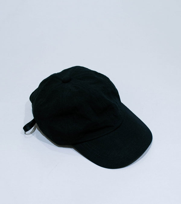 MAN-TLE 'R20 C1 Shallow Cap' (Black Linen)