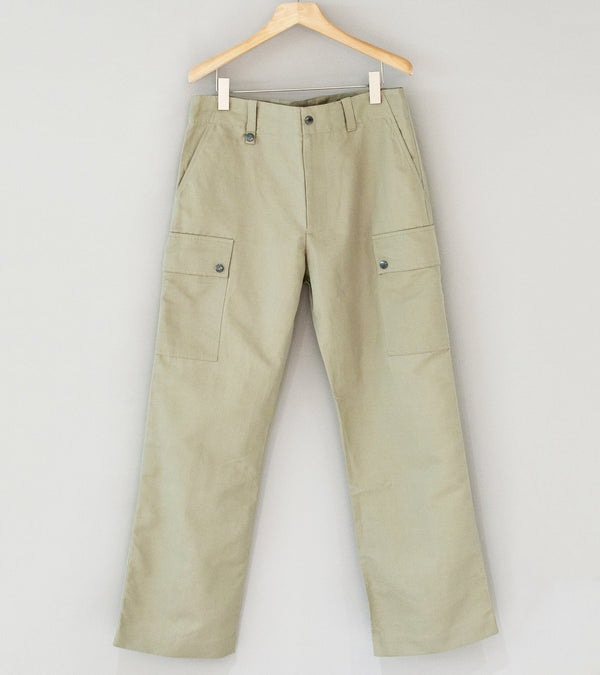 Arpenteur 'Deck Trousers' (Stone Cotton Linen Gaberdine)