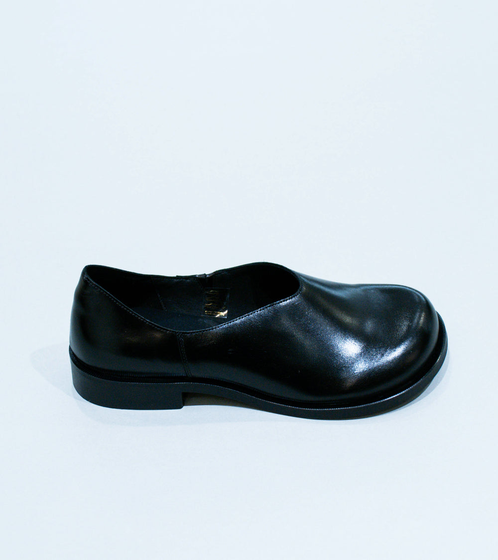 Phileo 'Clog' (Black)