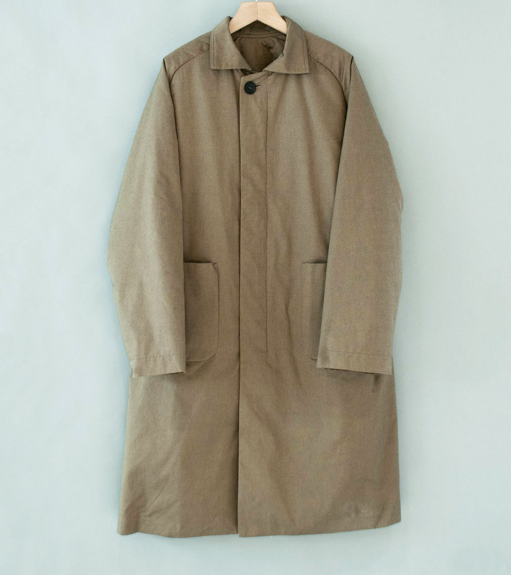 DERRICK 'Stance Coat' (Khaki Chambray Water Repellent Organic Cotton Twill)