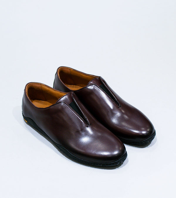 DERRICK 'Oxford Runner' (Oxblood Hand Burnished Calf Leather)