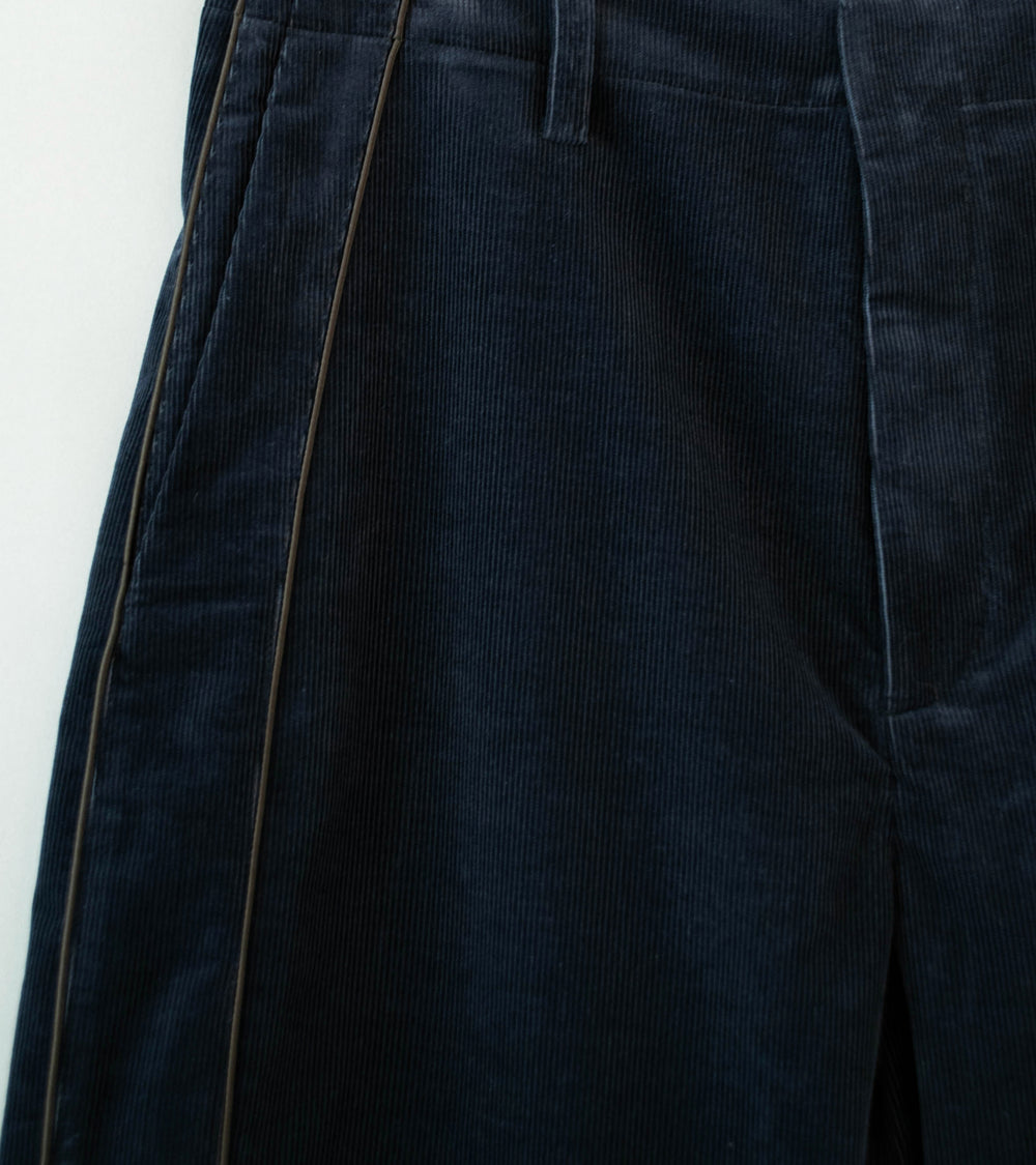 DERRICK 'Cord Transit Trouser' (Ash Black Italian Pontoglio Corduroy)