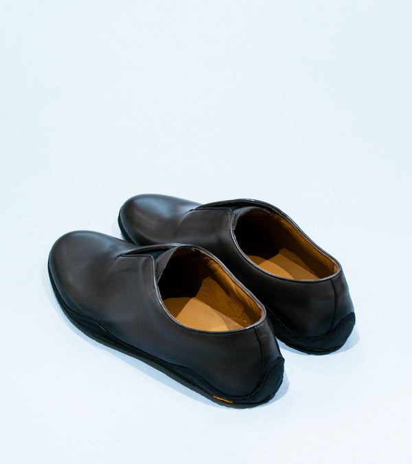 DERRICK 'Oxford Runner' (Taupe Hand Burnished Calf Leather)