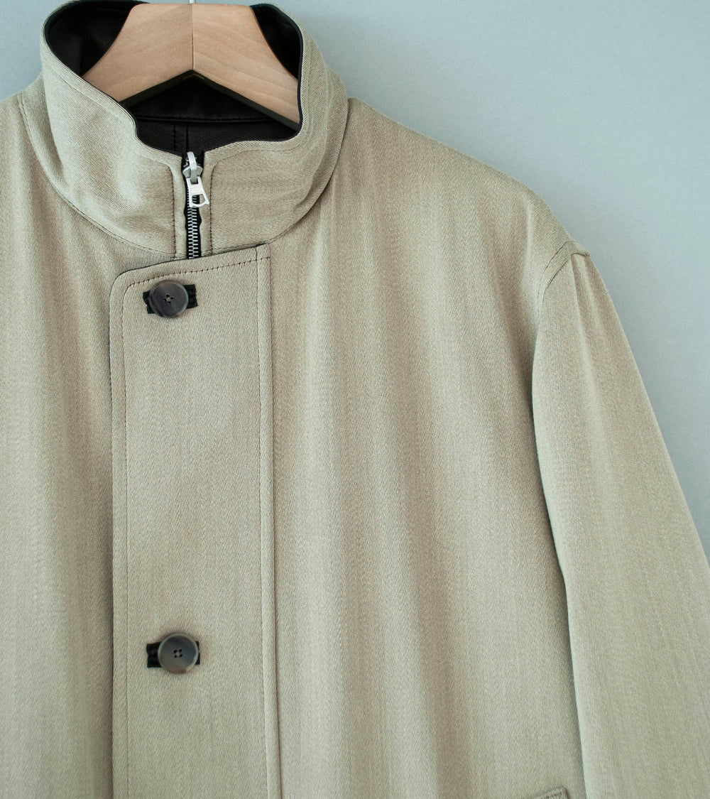 Auralee 'Reversible Wool Twisted Twill Sheep Leather Half Coat' (Khaki Beige Chambray / Black)