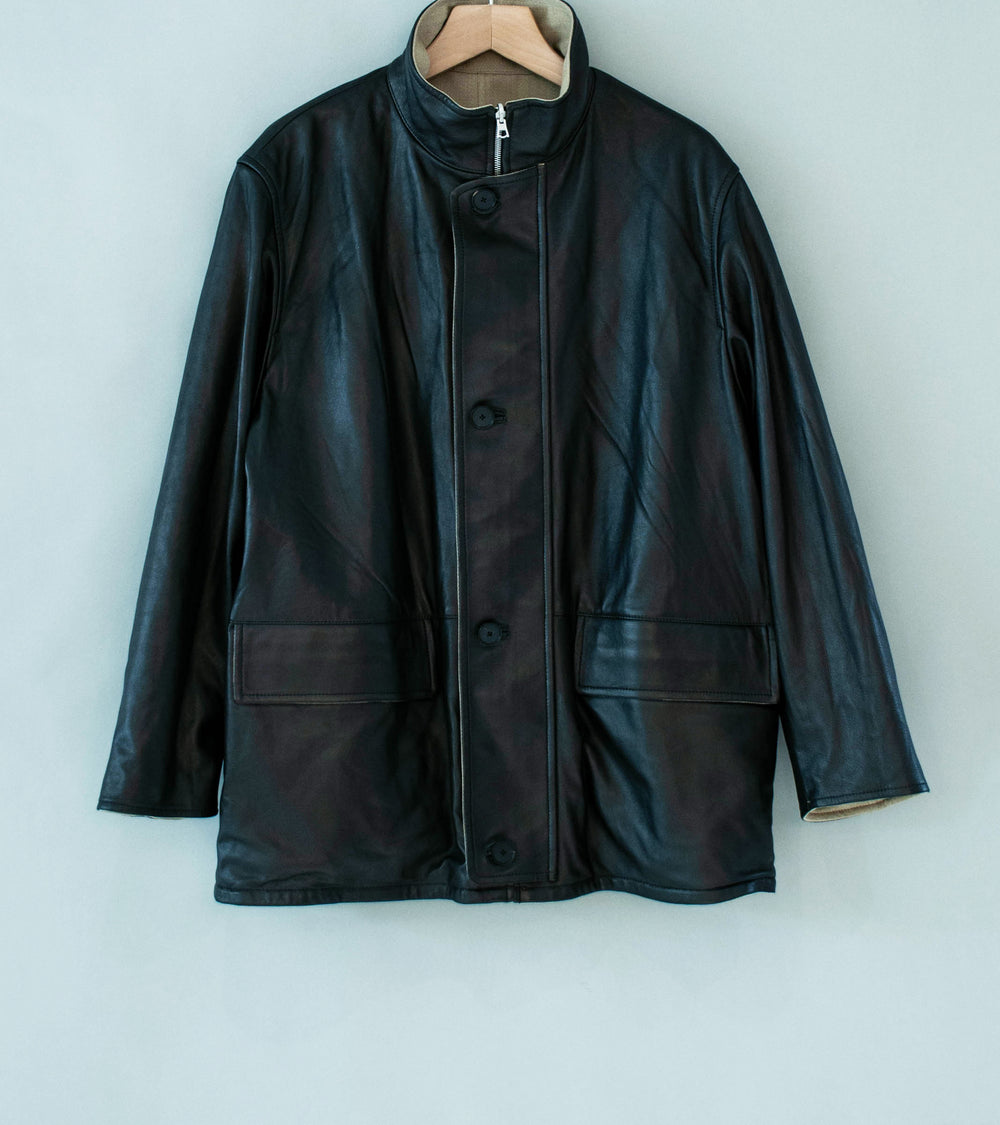 Auralee 'Reversible Wool Twisted Twill Sheep Leather Half Coat' (Khaki Beige Chambray / Black)