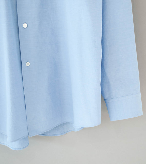 Auralee 'Washed Finx Weather Chambray Shirt' (Light Blue)