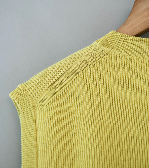 Auralee 'Flat Yarn Rib Knit Vest' (Dusty Yellow) – C'H'C'M'