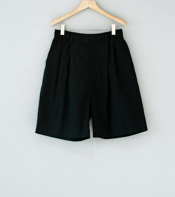 Stein 'Windbreaker Wide Easy Shorts' (Black)