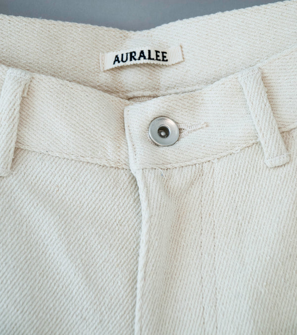 Auralee 'Silk Nep Denim 5P Wide Shorts' (Ivory White)