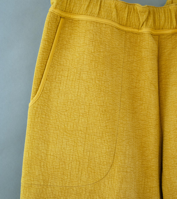 MAN-TLE 'R19 06 Easy Pants' (Chija Nubi)