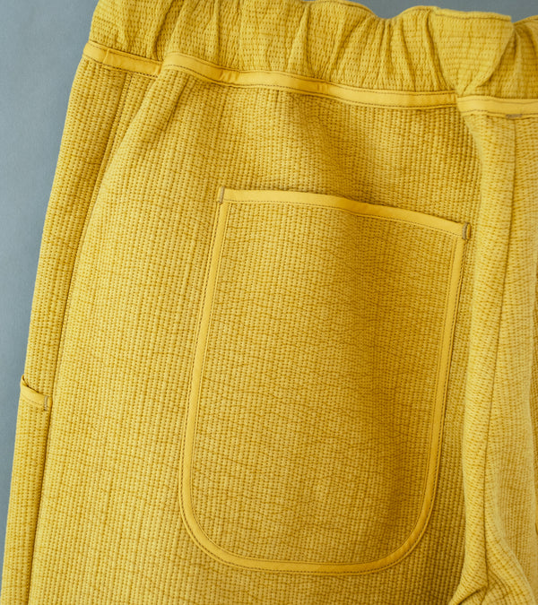 MAN-TLE 'R19 06 Easy Pants' (Chija Nubi)