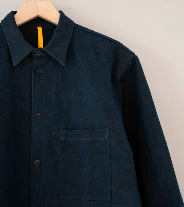 MAN-TLE 'R20 S8 Weather Shirt Pocket' (Sumi Indigo Double Cloth)