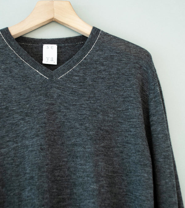 Seya 'Stitched V Neck' (Natural Grey Breeze Yak)