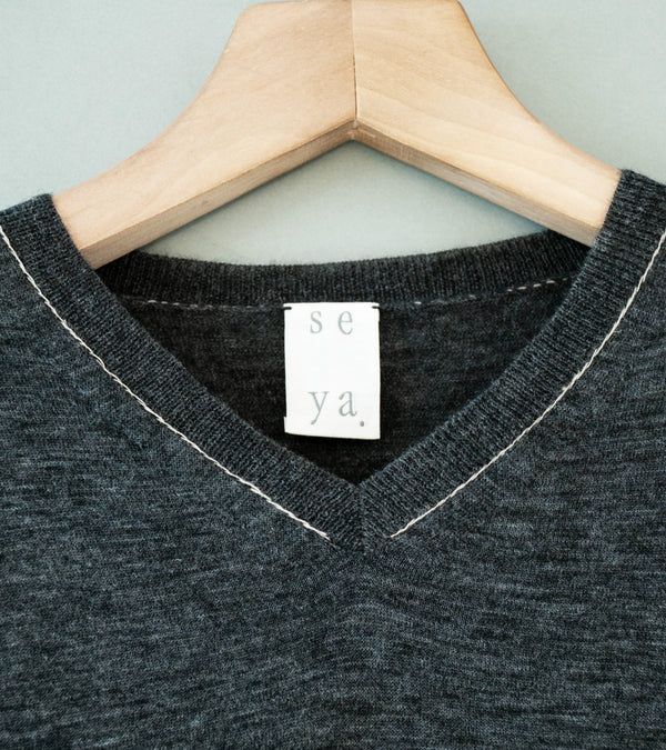 Seya 'Stitched V Neck' (Natural Grey Breeze Yak)