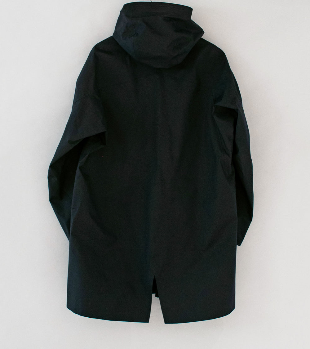 Veilance 'Monitor Coat' (Black)