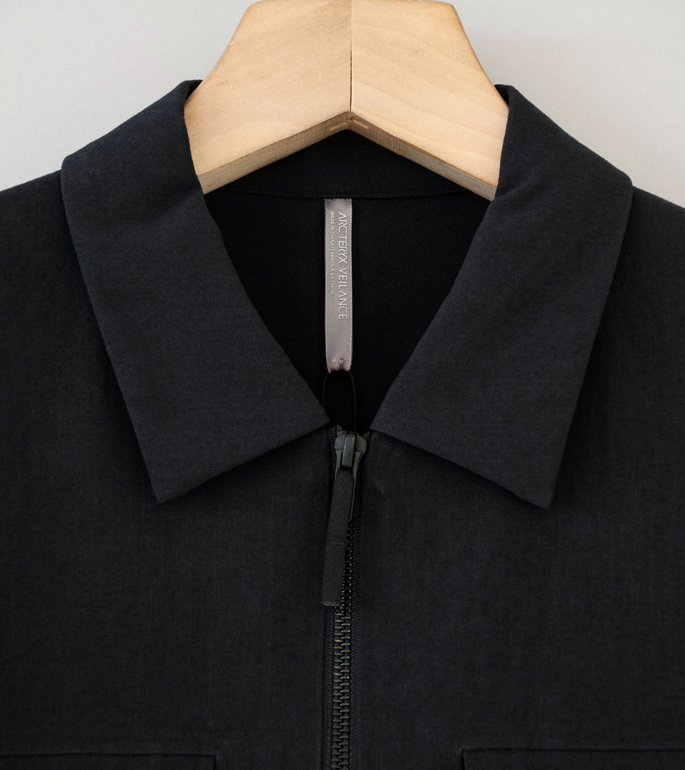 Veilance 'Mionn Softshell Overshirt' (Black)