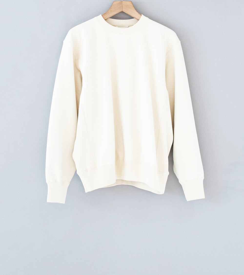 Auralee 'Smooth Soft BD Sweat P/O' (Smoky White)