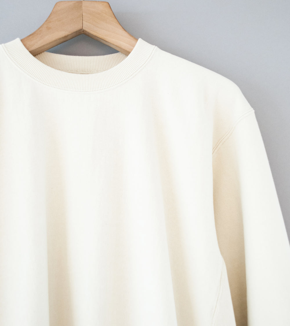 Auralee 'Smooth Soft BD Sweat P/O' (Smoky White)