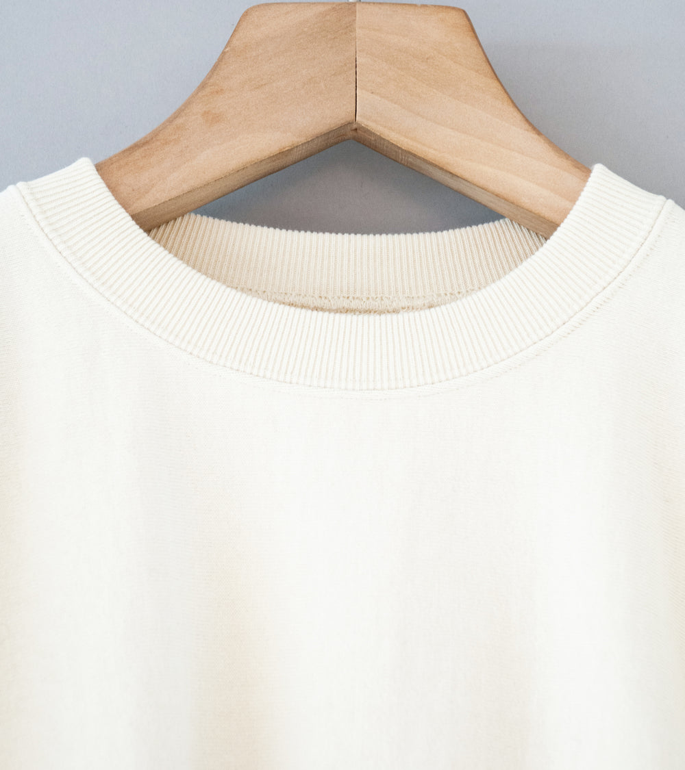 Auralee 'Smooth Soft BD Sweat P/O' (Smoky White)