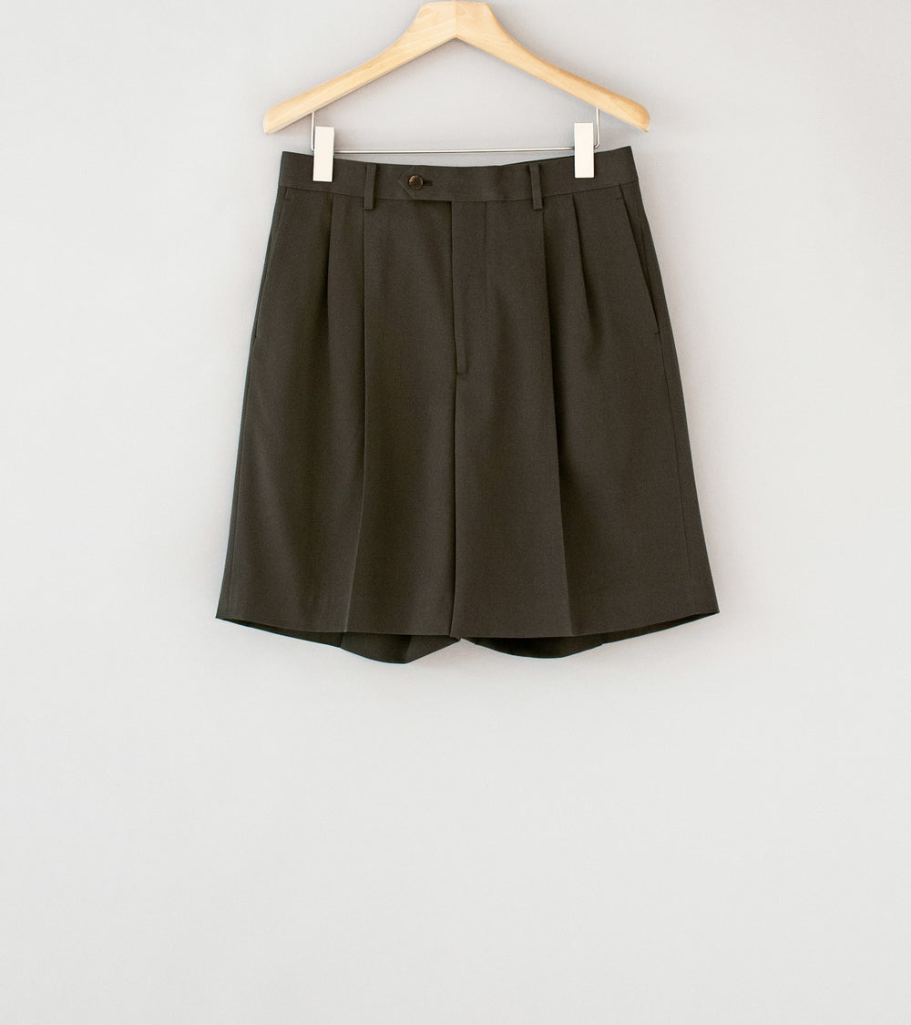 Auralee 'Light Wool Max Gabardine Shorts' (Dark Brown)