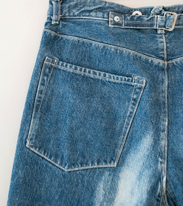 Niceness 'D.SHARKY Distressed Denim Twist Jeans' (Indigo)