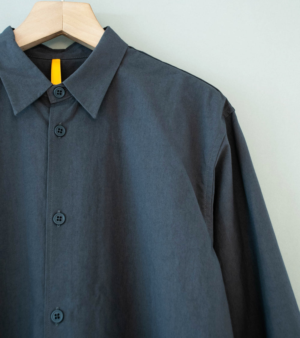 MAN-TLE 'R21 S8 Weather Shirt' (Coal Weather)