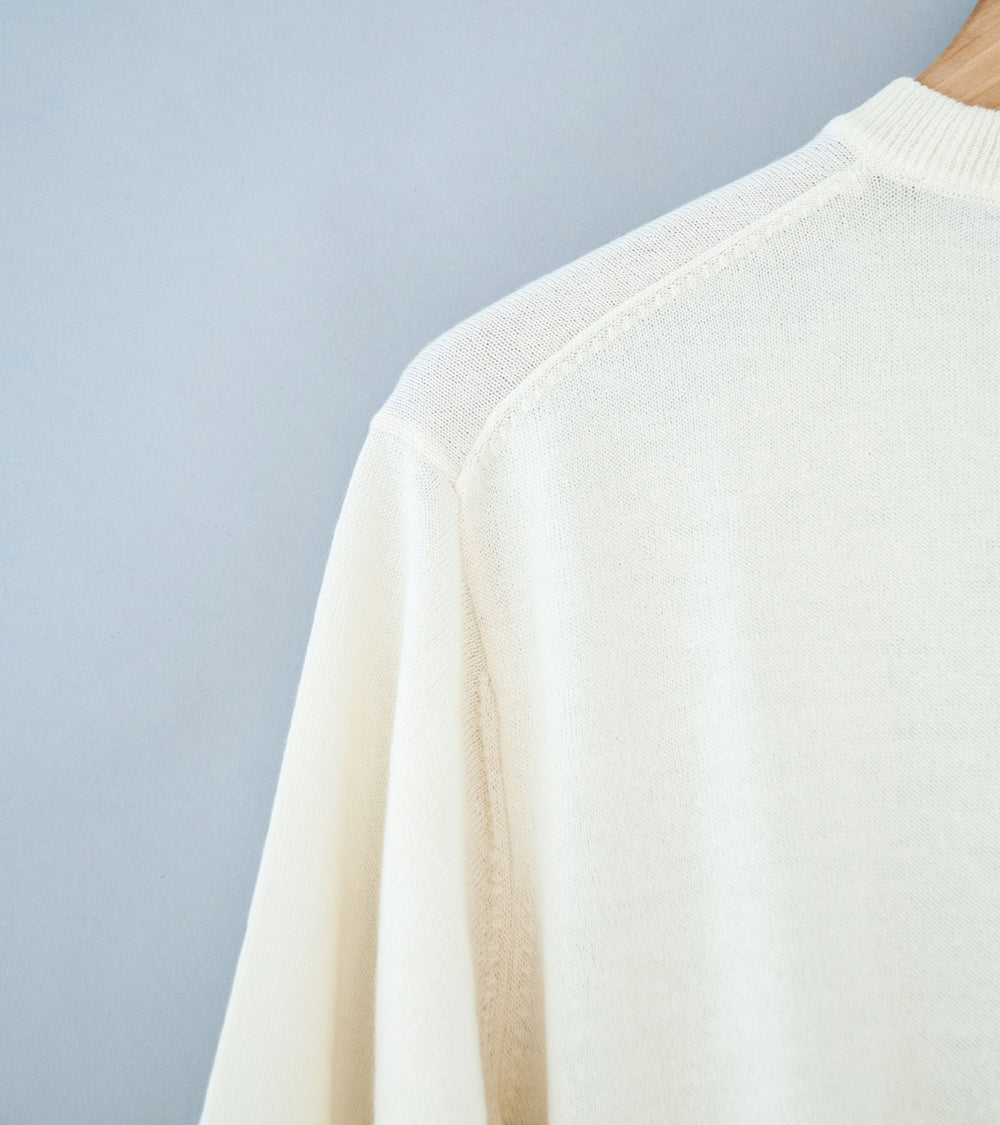 Auralee 'Hard Twist Cashmere Knit Tee' (Ivory White)